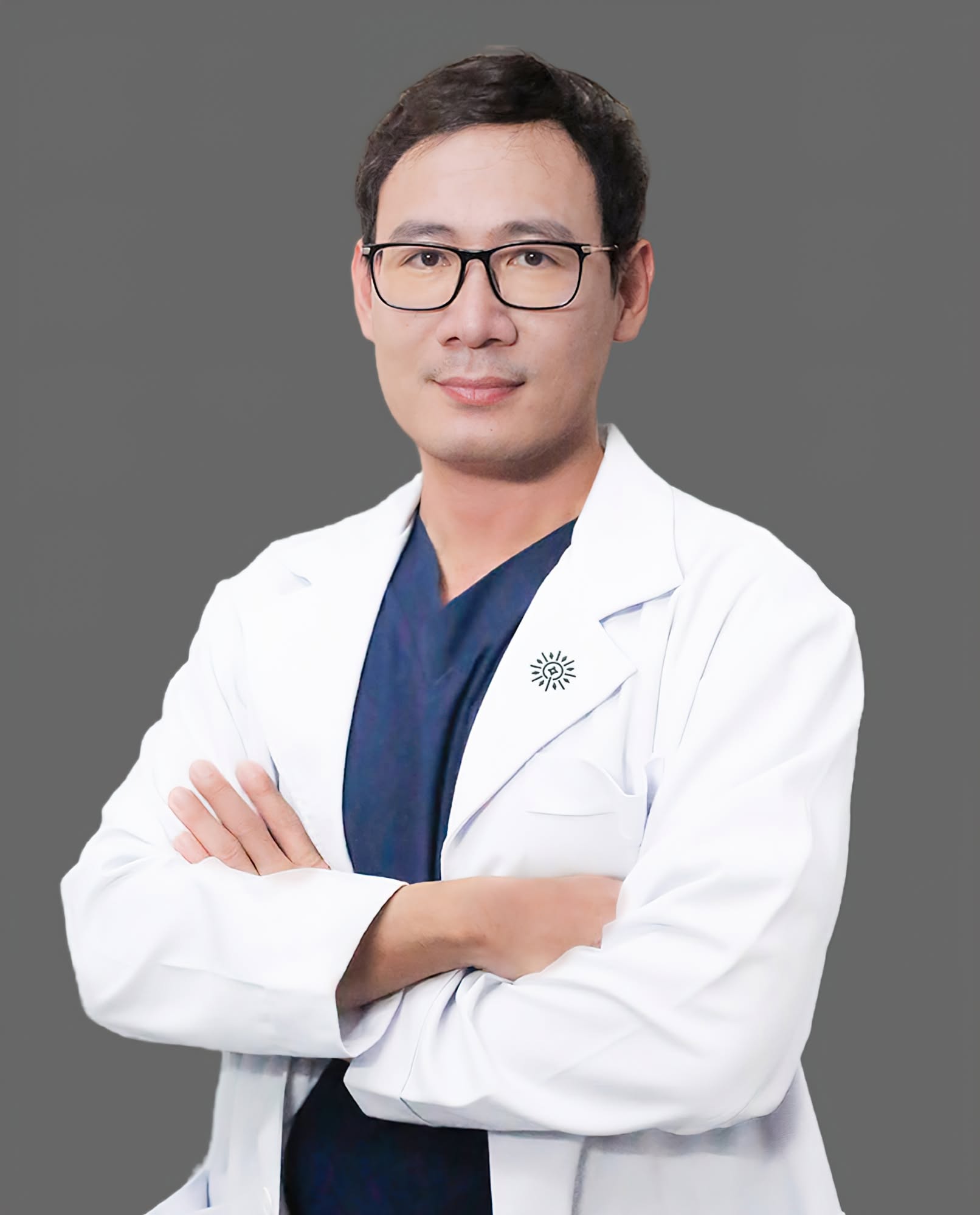 Bác sĩ Đỗ Quang Khải – tên tuổi gắn với xu hướng mũi L-line / S-line và truyền thông KOL.