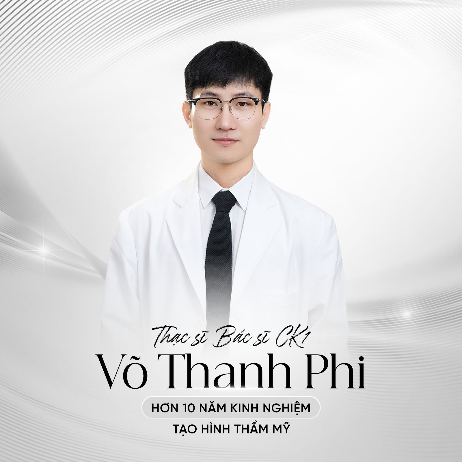 Thạc sĩ Bác sĩ Võ Thanh Phi là một trong số ít bác sĩ đi chuyên sâu phẫu thuật thẩm mỹ mũi tại Việt Nam.